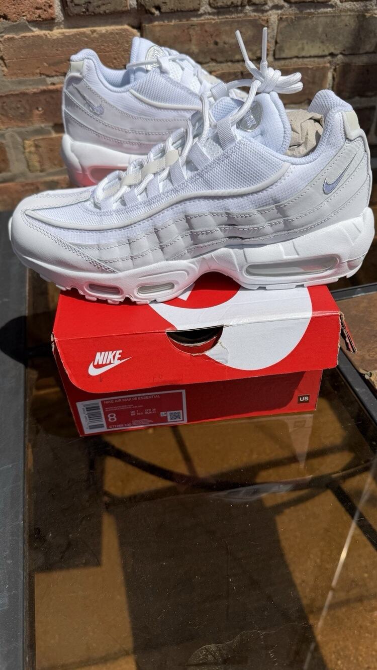 Air Max 95 Triple White Size 8